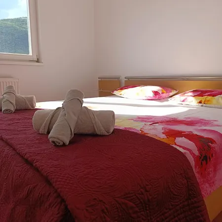 Metropolitan Escape * Mostar